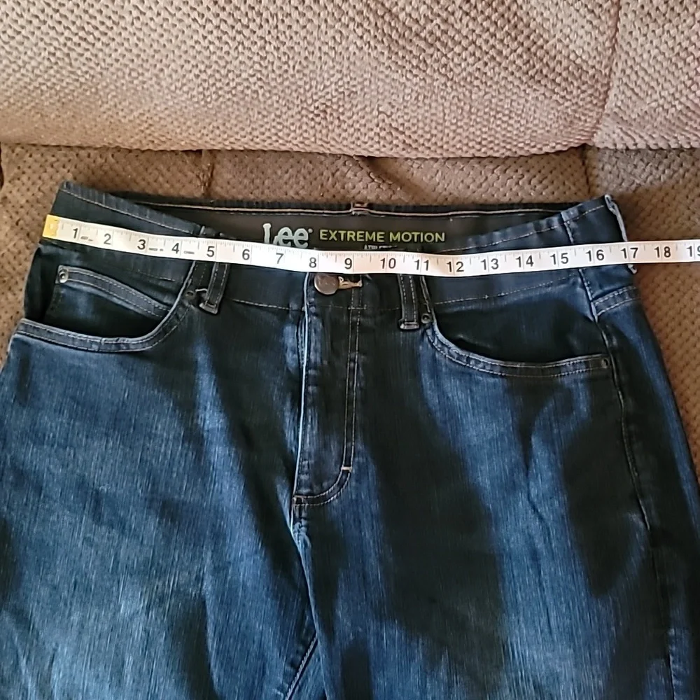 Lee Extreme Motion Athletic Fit Jeans - Picture 5 of 7